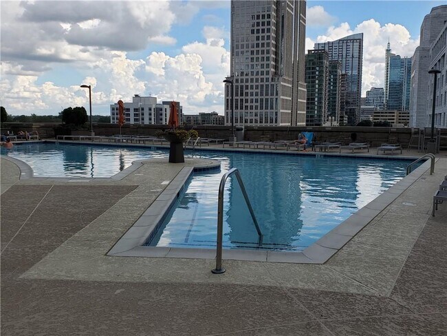 Building Photo - 1080 Peachtree St NE