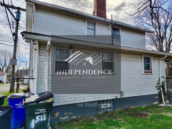 Building Photo - 515 Mertland Ave