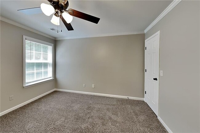 Building Photo - 158 Oak Grove Pl