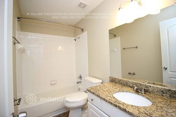 Building Photo - 152 Twickenham Trce