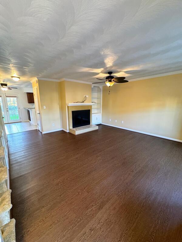 Building Photo - 1363 Battleford Dr
