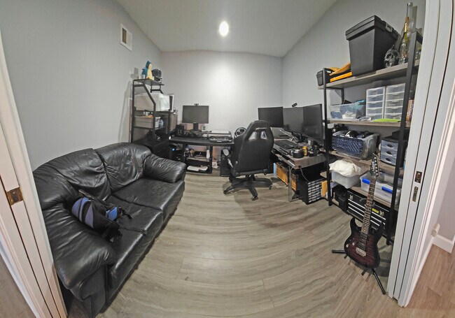 Building Photo - 2053 Barry Ave