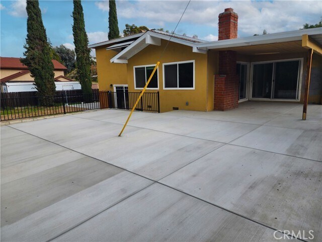 Building Photo - 2523 Deerpark Dr