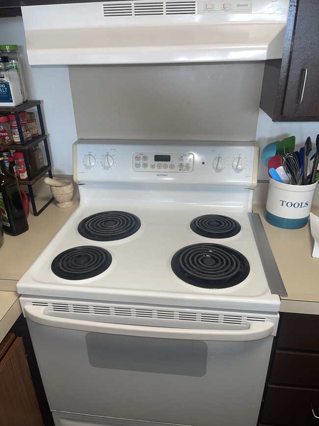 Building Photo - 98-410 Koauka Loop