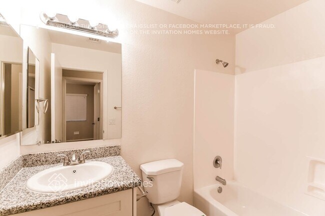 Building Photo - 10343 E Emelita Ave