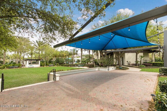 Building Photo - 311 Bay Lk Dr