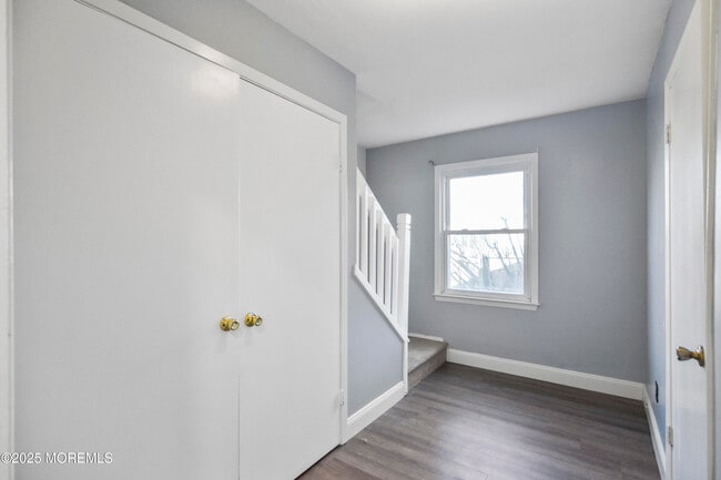 Building Photo - 32 Dakota Ave