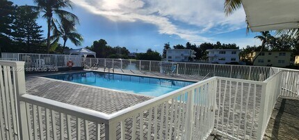 Building Photo - 1225 Marseille Dr