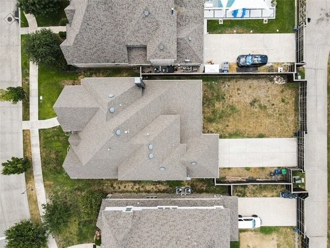 Building Photo - 1304 Damsel Caitlyn Dr