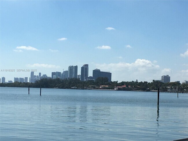 Building Photo - 880 NE 69th St