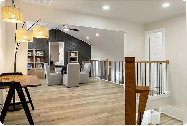 Building Photo - 9690 Fallbrook Dr