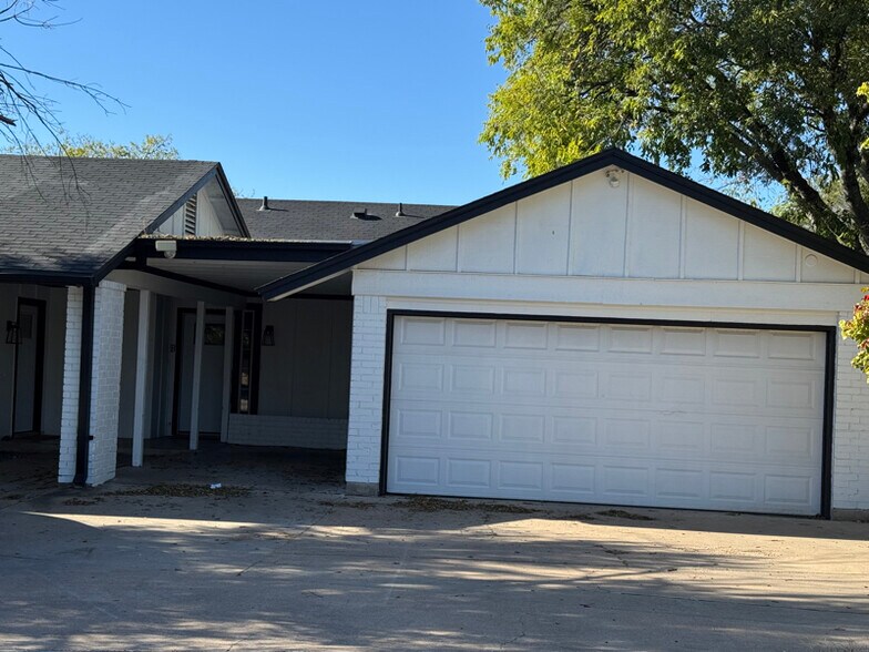 Primary Photo - 9412 Quail Meadow Dr