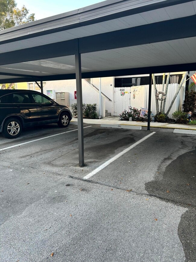 Building Photo - 6531 SE Federal Hwy