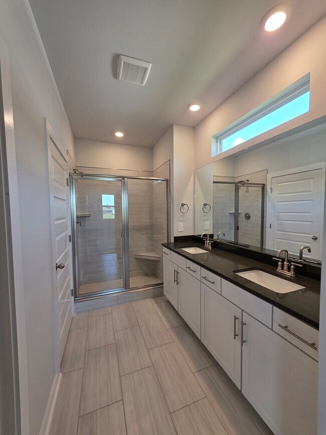 Building Photo - For Lease!! Experience comfortable, low-maintenance living in one of Gallatin’s premier active-ad...