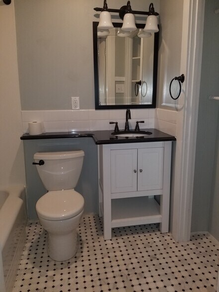 Building Photo - 701 Remington St