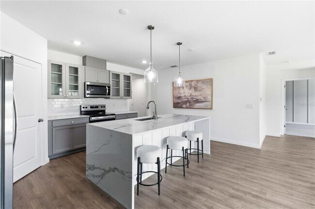 Building Photo - 1041 Champion Ridge Dr