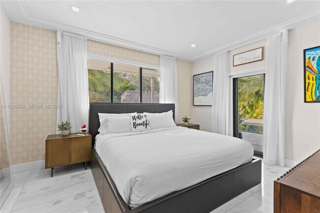 Building Photo - 9040 SW 110th Ave