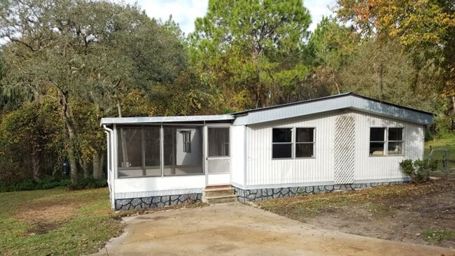 Building Photo - 650 SE 128th Ave