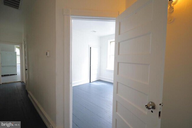 Building Photo - 5321 Baltimore Ave