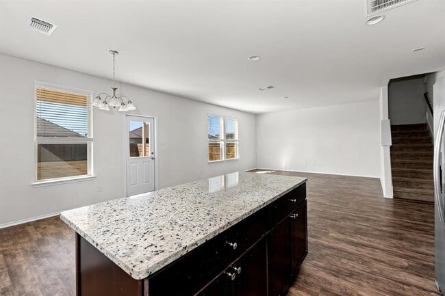 Building Photo - 457 Bedford Falls Ln