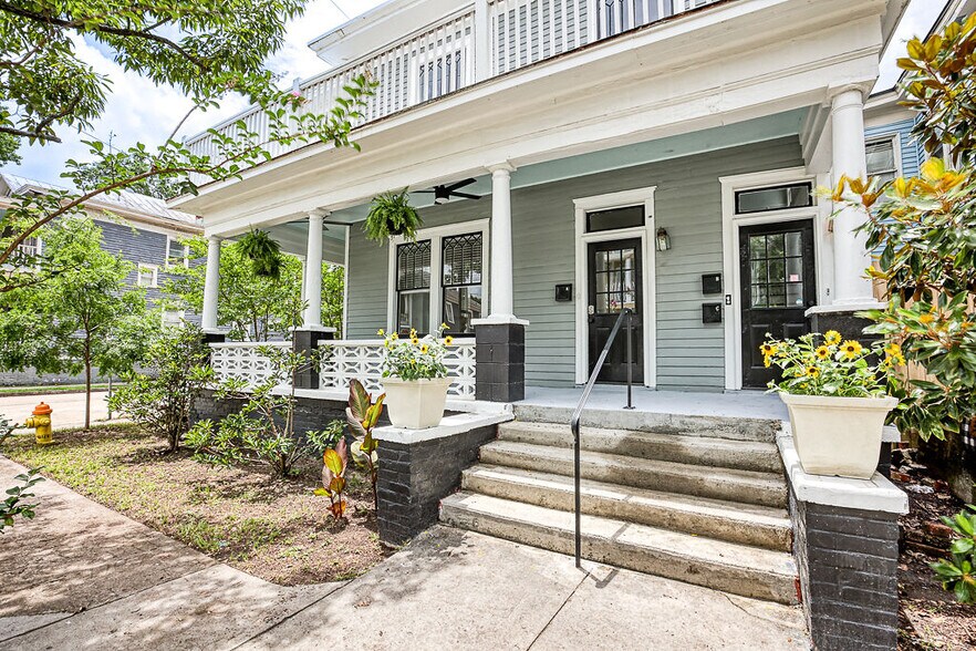 Primary Photo - 301 W 32nd St