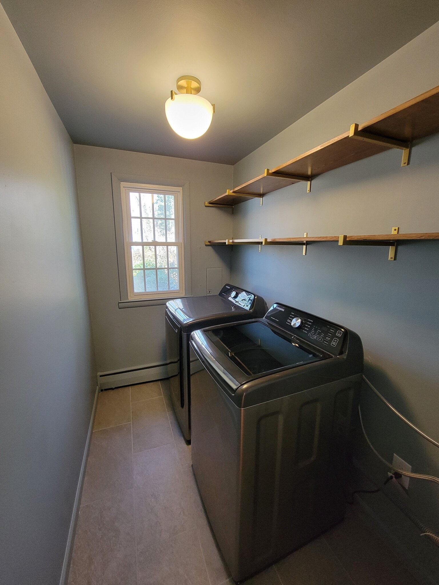 Laundry Room - 44 N Lakeside Dr W