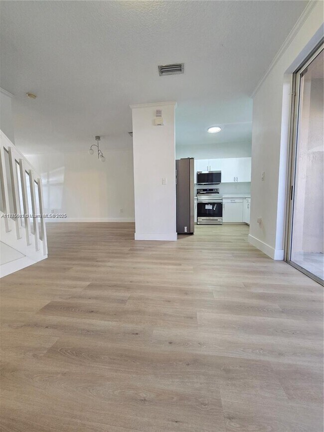 Building Photo - 129 Riverwalk Cir