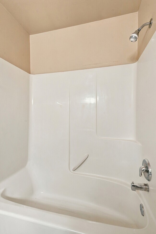 Building Photo - 800 N Regal Ct