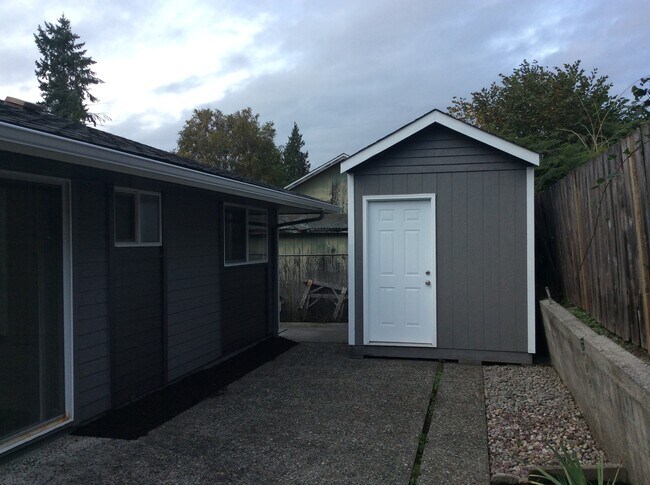 Building Photo - 7201 48th Dr NE