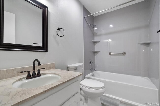 Building Photo - 638 S Youngfield Ct