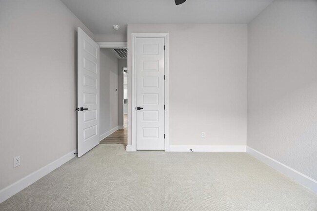 Building Photo - 114 Nandina Path