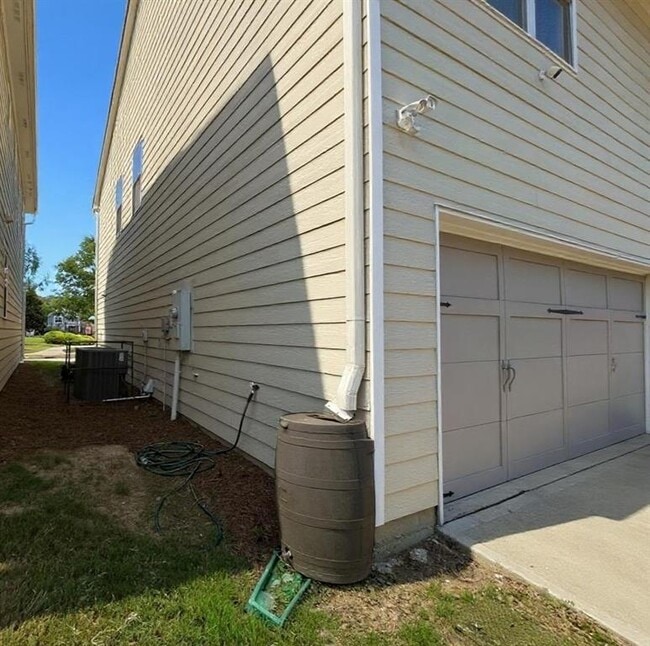Building Photo - 602 Lofty Ln