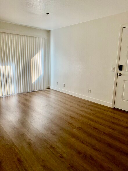 Building Photo - 4200 S Valley View Blvd