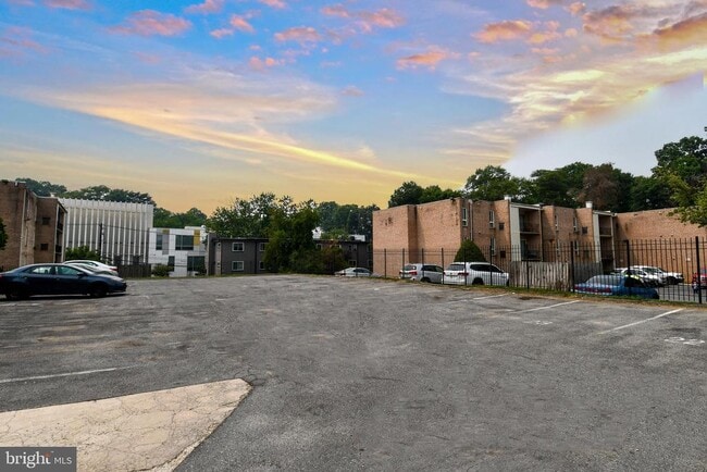 Building Photo - 4116 Ames St NE