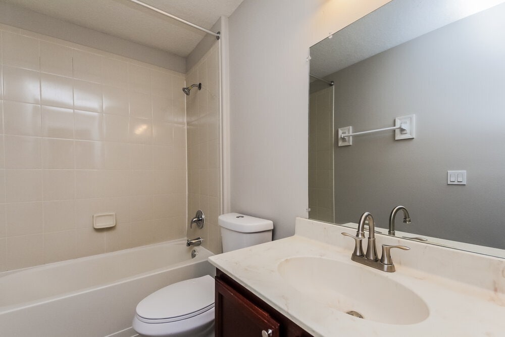 Building Photo - 265 Cranbrook Dr