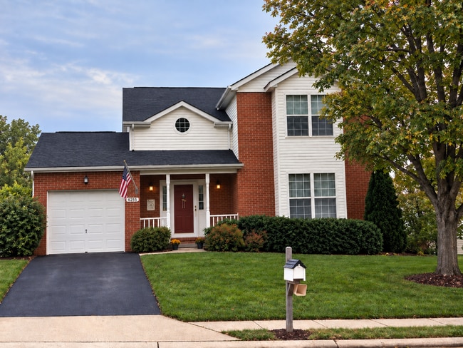 Building Photo - 6255 Longleaf Pine Rd