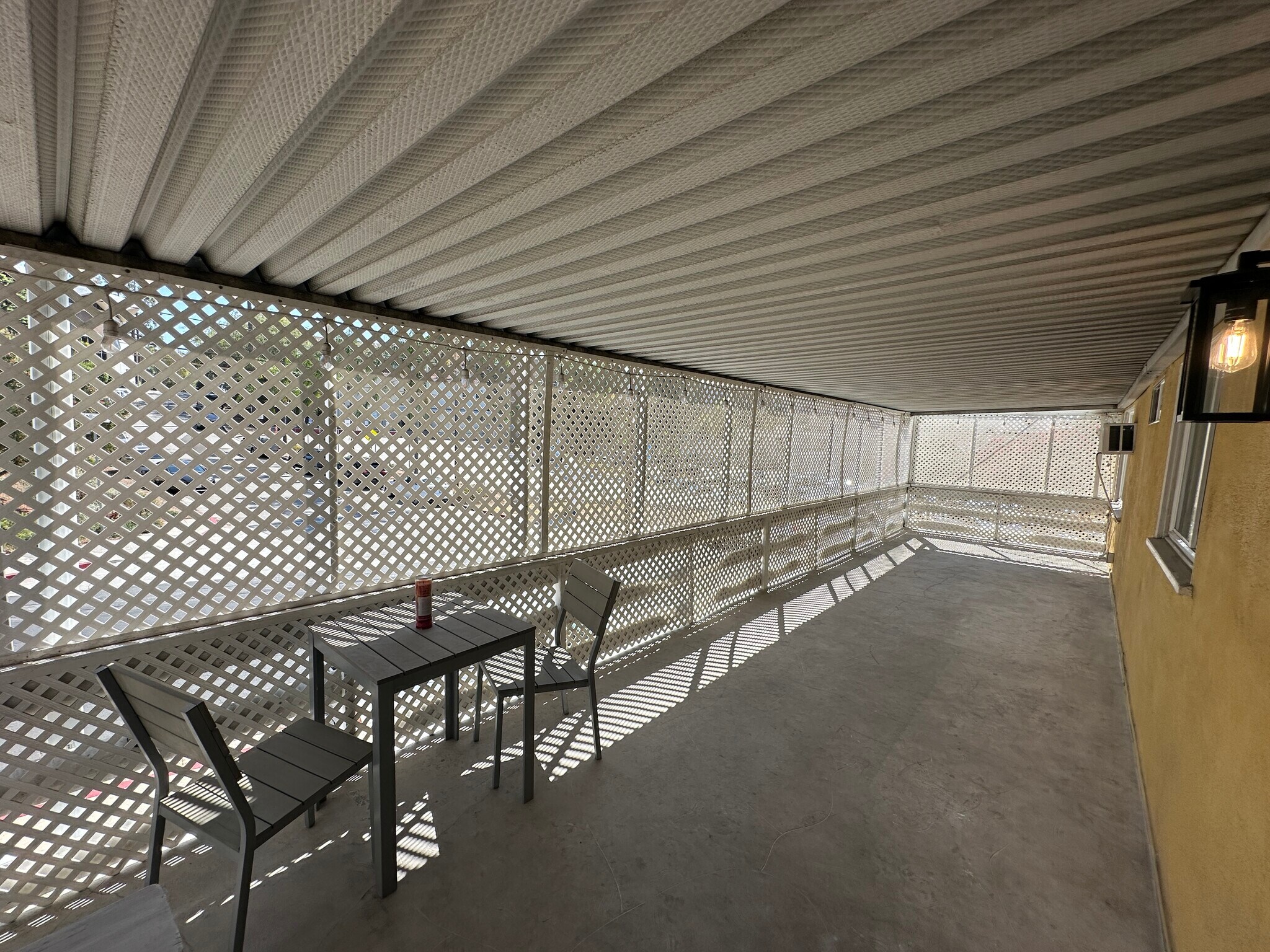 Building Photo - 1711 Holly Dr