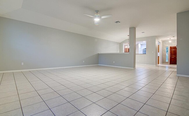Building Photo - 7705 Pebble Creek Dr