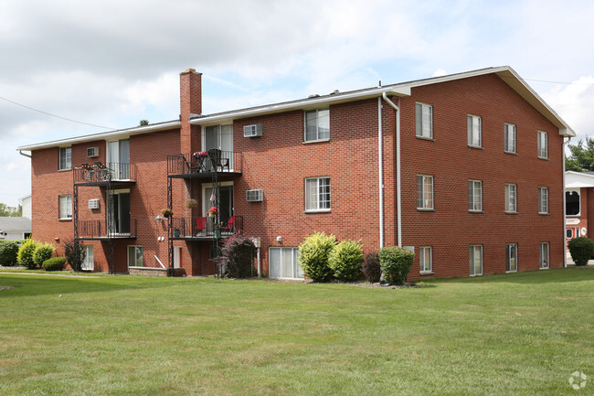 Building Photo - Royal York Garden Apartments