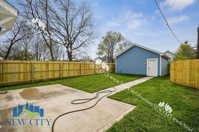 Building Photo - Newly Built Home! 3 Beds, 2.5 Baths, 2 Car...