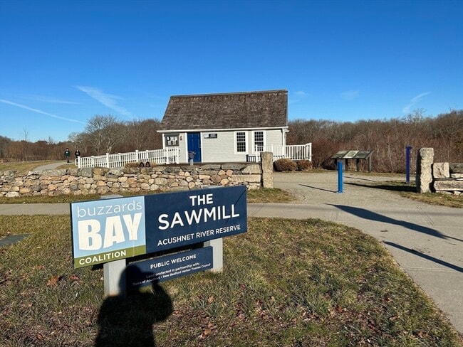 Building Photo - 64 Jireh St