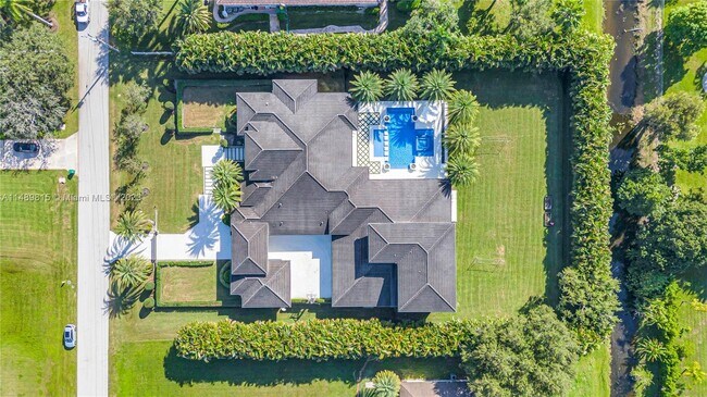 Building Photo - 899 NW 120th Ave