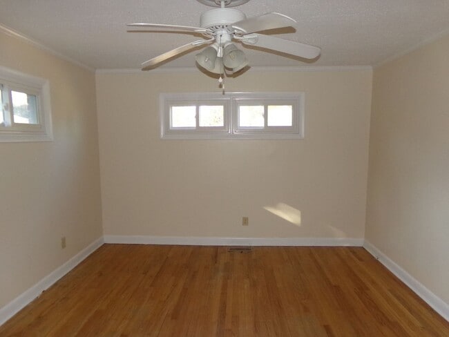 Building Photo - Home in Morehead City