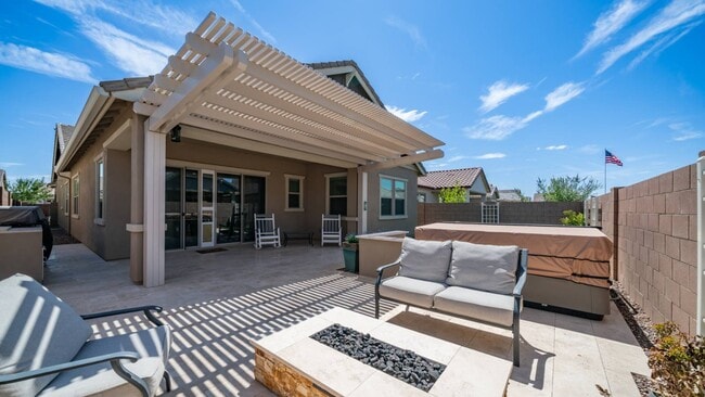 Building Photo - 23080 E Carriage Wy