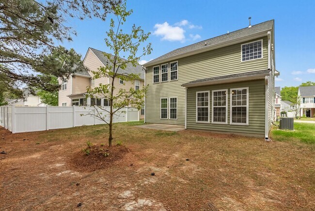Building Photo - Updated 3BR Raleigh Home w/ Loft, Quartz Counters & 2-Car Garage