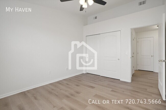 Building Photo - 11620 W 62nd Pl