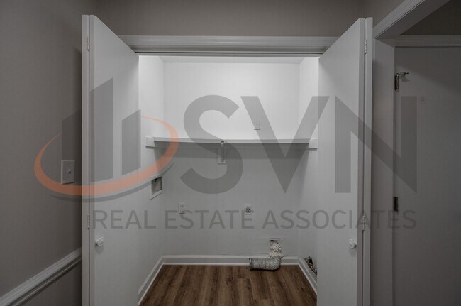 Building Photo - 237 Bridgefield Pl