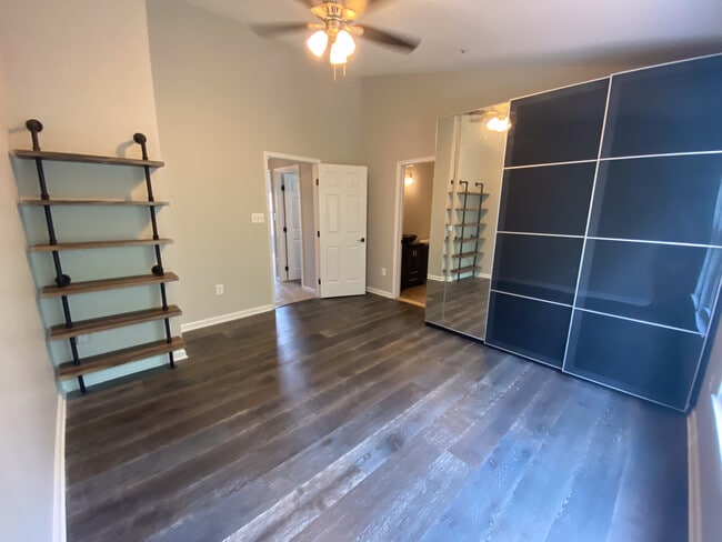 Building Photo - 754 Pine Drift Dr