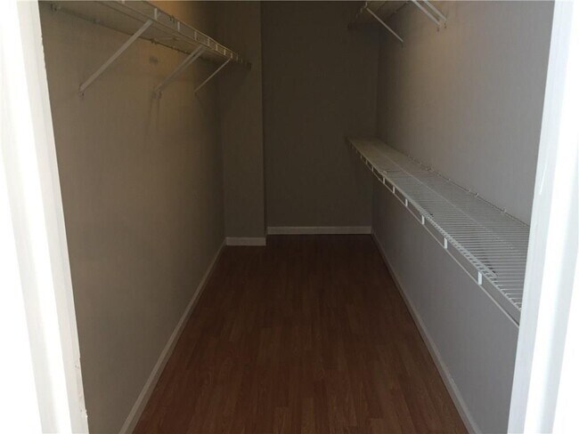 Building Photo - 4412 Shillham Ct