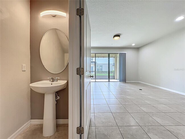 Building Photo - 3004 Alessa Loop